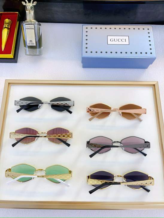 Picture of Gucci Sunglasses _SKUfw80049326fw